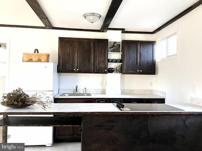 Photo - 131 N Main St