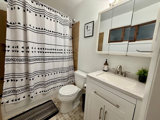 Photo - 1456 Edgewood Ct