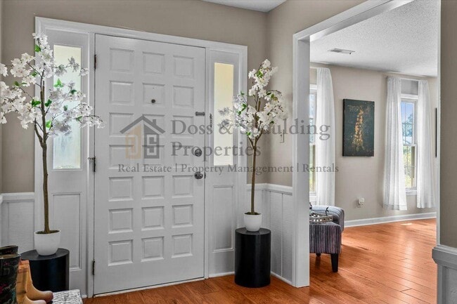 Photo - 1480 Spring Hill Cir