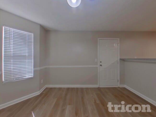 Photo - 40 Bramble Bush Trail