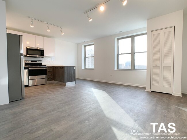 Photo - 940 W Winona St Unit 804