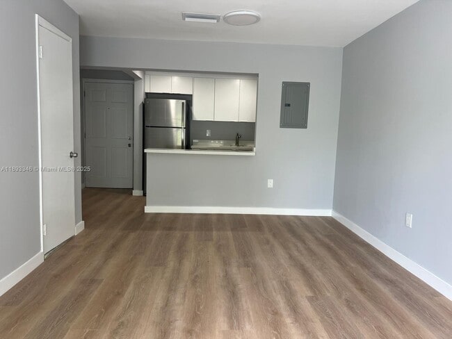 Photo - 7820 NE Bayshore Ct Unidad 211