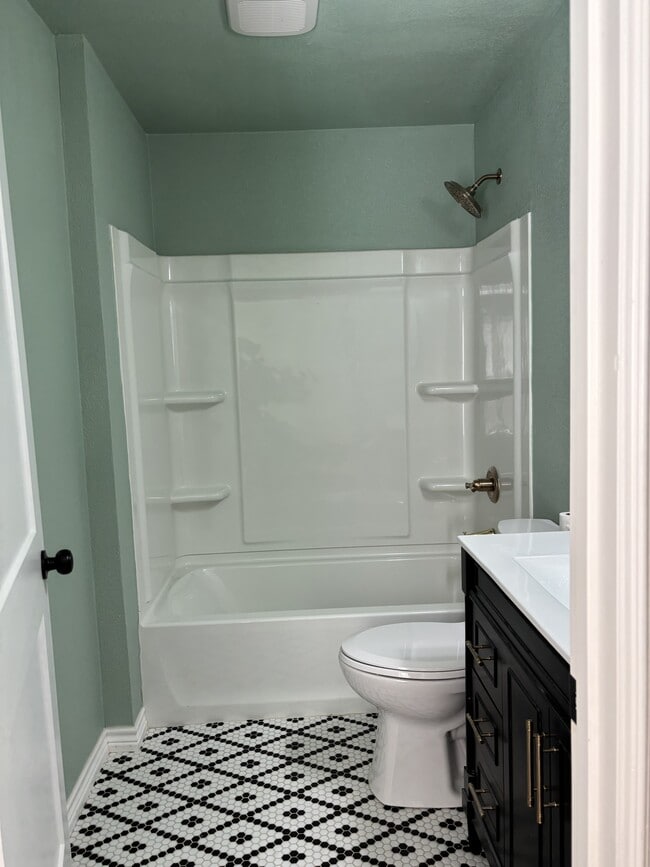 Photo - 703 N Blair St