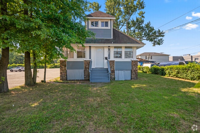 Building Photo - 1159 McBride Ave Rental