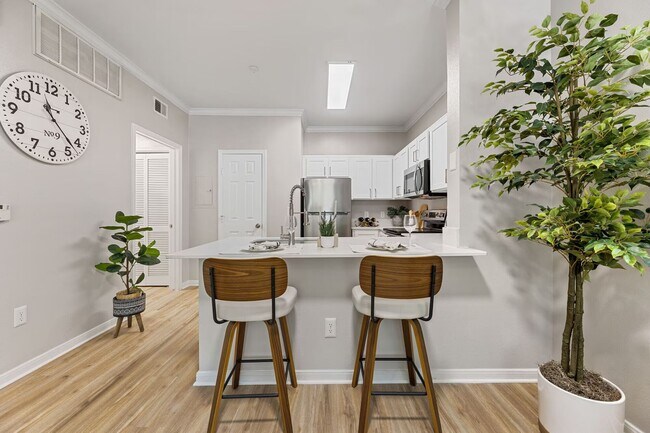 Building Photo - Something Tells Us You’ll Like This Unit LS1