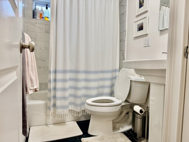 Photo - 90 W Cedar St Unit 4R