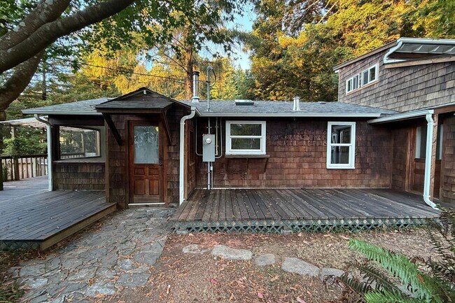 3946 L K Wood Ct
