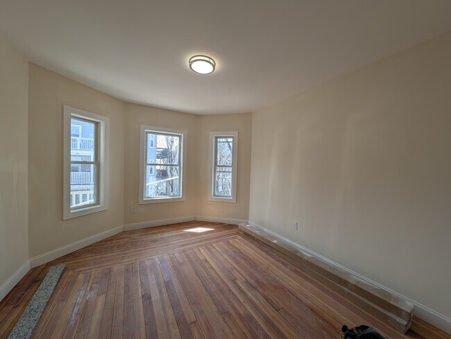 Photo - 5 Lowell Cir