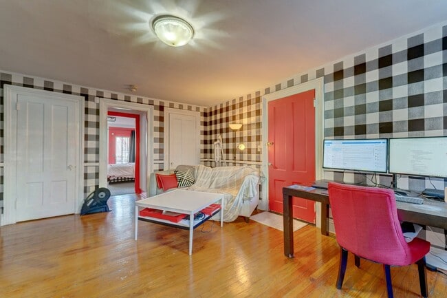 Photo - 40 Trumbull St Unit Garden