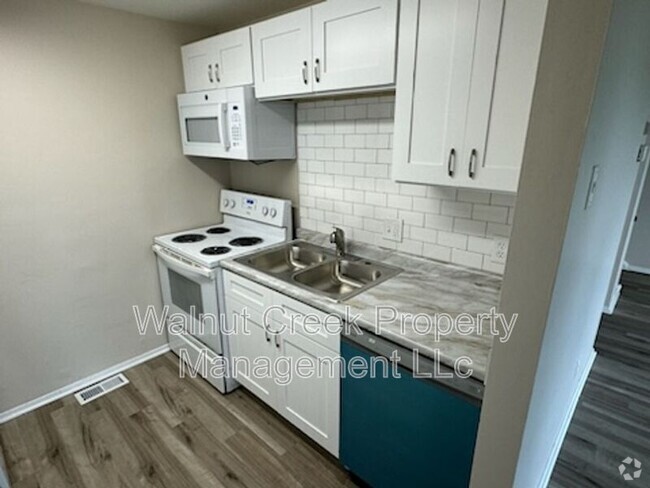 Building Photo - 5520 Beavercrest Dr Unit #10 Rental