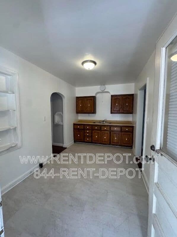 Photo - 1803 N Heidelbach Ave