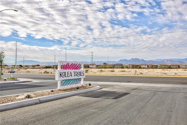 Building Photo - 6085 Lily Gdn St