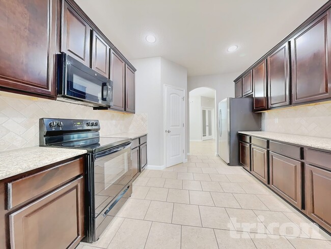 Photo - 724 Great Cloud Dr