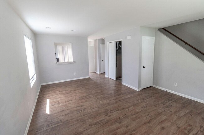 Photo - 3283 S Brampton Ct