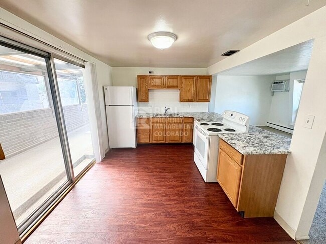 Building Photo - 1221 N Clarkson St