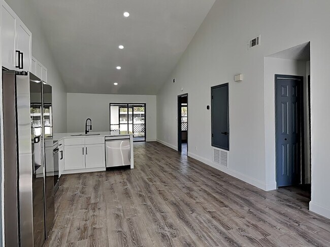 Photo - 9439 Lake Lotta Cir