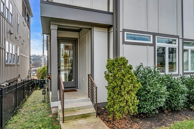 Photo - 3325 Felicia St