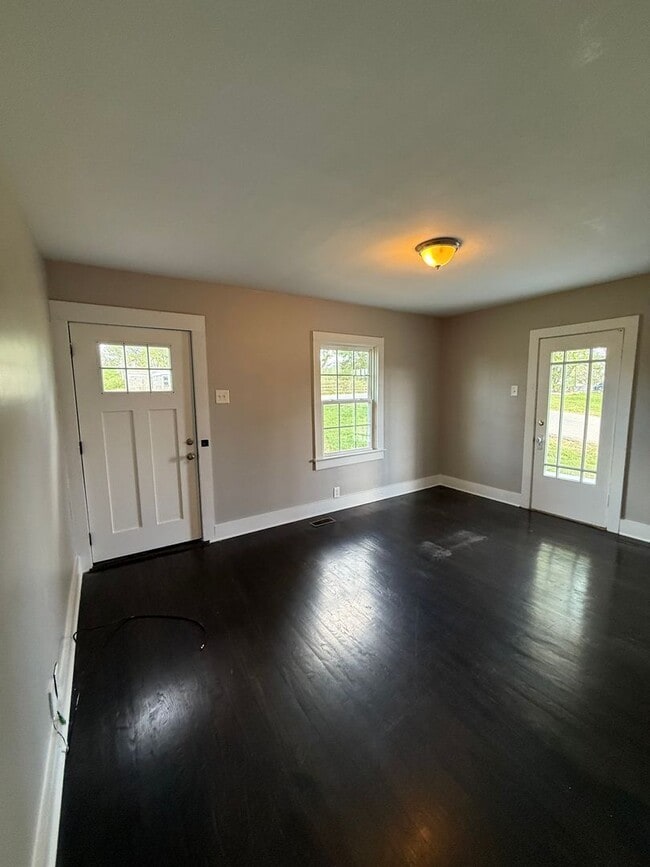 Photo - 4 Bed/1 Bath House