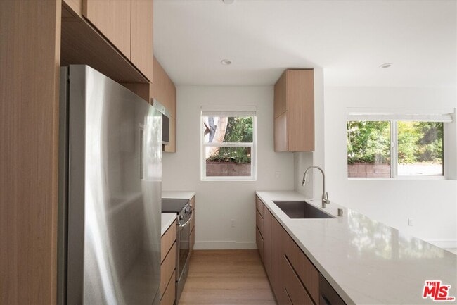 Building Photo - 15209 Morrison St