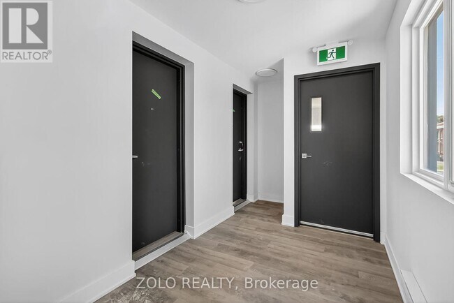 Photo - 206 Wellington St Unité # 8