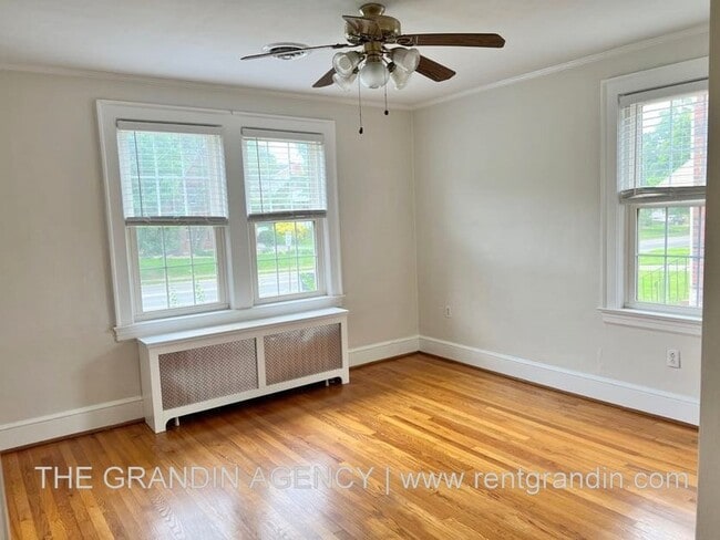 Photo - 1668 Brandon Ave SW