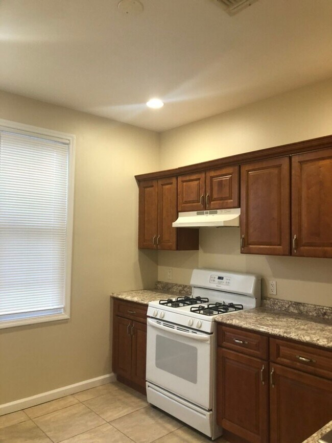 849 Chancellor Ave Unidad 2