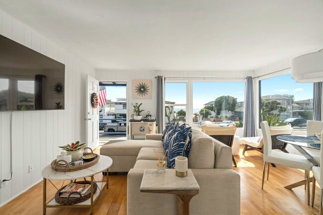 Photo - 2464 Hermosa Ave