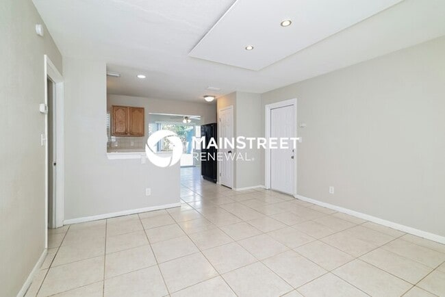 Photo - 3 Bedroom Pet-Friendly Home in ORLANDO, FL with Main Street Renewal
