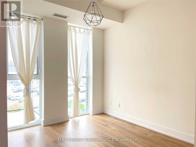 Photo - 150 Fairview Mall Dr Unit 401