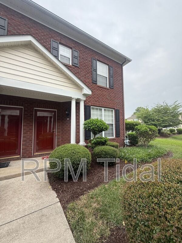 Photo - 5813 Ludington Dr House