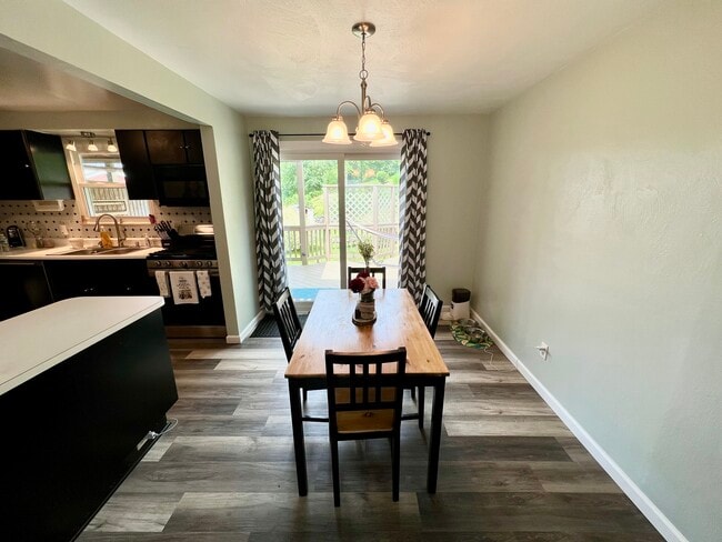 Photo - 8099 Nuttals Grove Rd