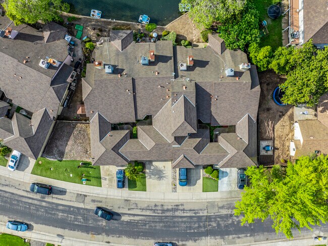 Straight down - Lake Pointe Condominiums