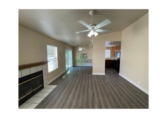Photo - 2142 Silverock Rd
