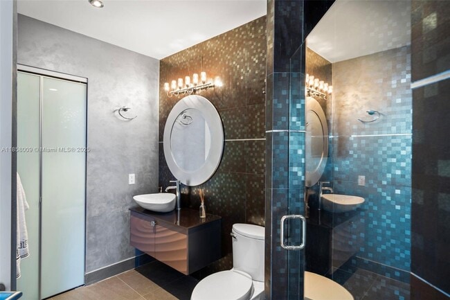 Photo - 4775 Collins Ave Unit PH4305