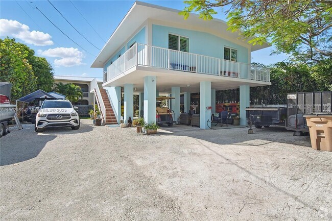 Building Photo - 95401 Overseas Hwy Rental