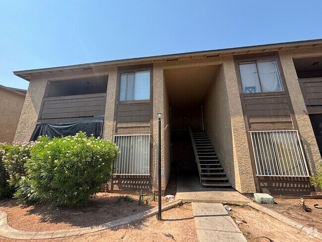 Building Photo - 4590 Carriage Park Dr Unit 1 Rental