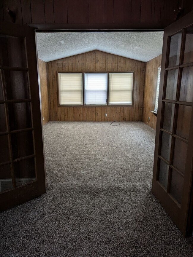 Photo - 17434 Winston St