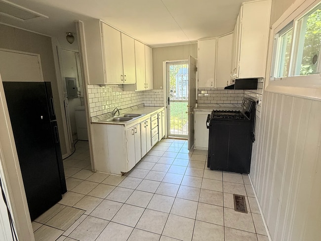 Photo - 5269 N 68th St