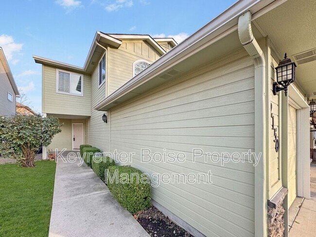 Photo - 2150 S Dorothy Ave