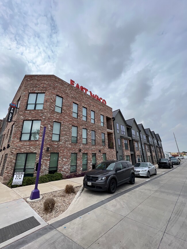 Photo - 101 Elm Ave Unidad 22