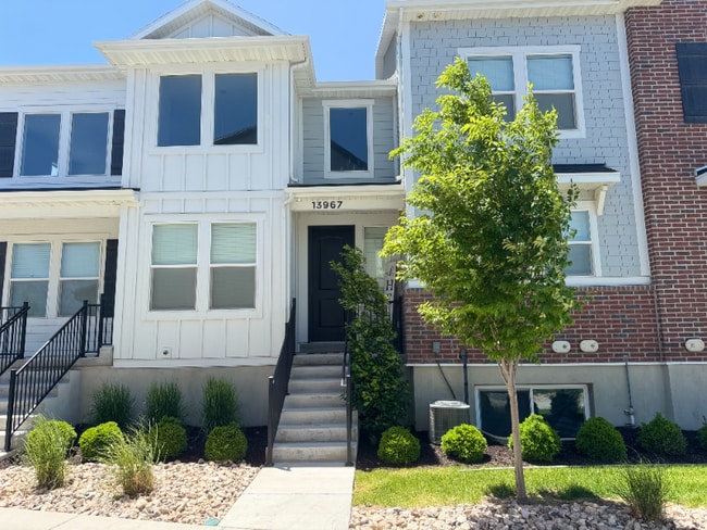 Photo - 13967 Silver Peak Ln Townhome