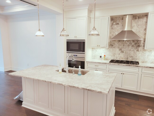 Building Photo - 1000 Royal Ct Unit 1201 Rental