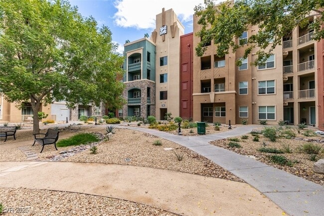 Building Photo - 56 E Serene Ave Unit 124