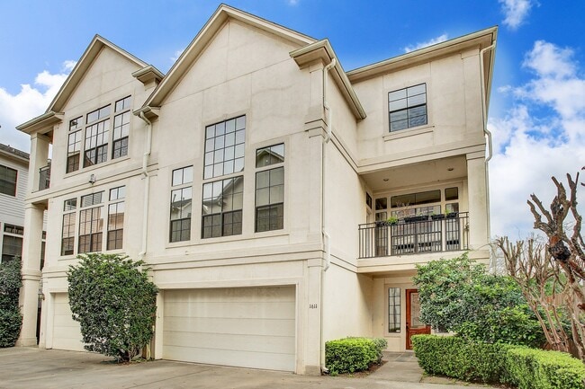 Photo - 1611 McDonald St