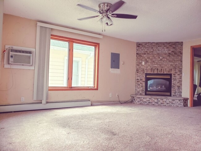 Photo - 2721 Fremont Ave S Unidad #2