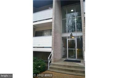 Building Photo - 5618 Bloomfield Dr Unit 101 Rental