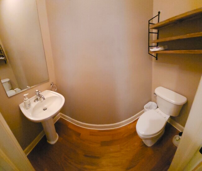 Photo - 113 S Packwood Ave