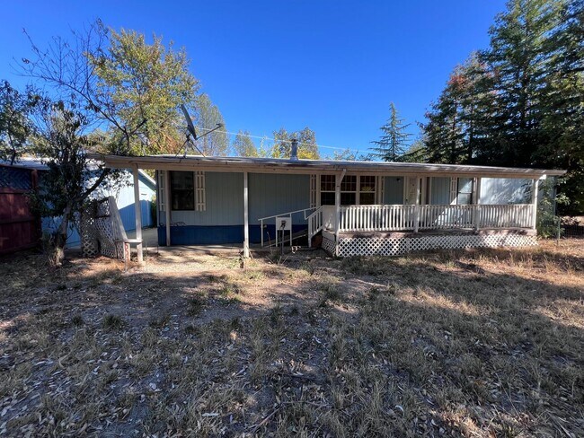 Photo - Country Setting 4-bedroom, 2-bathroom home!