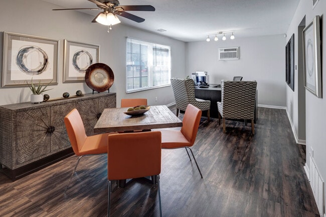 Photo - Briarcliff Plaza