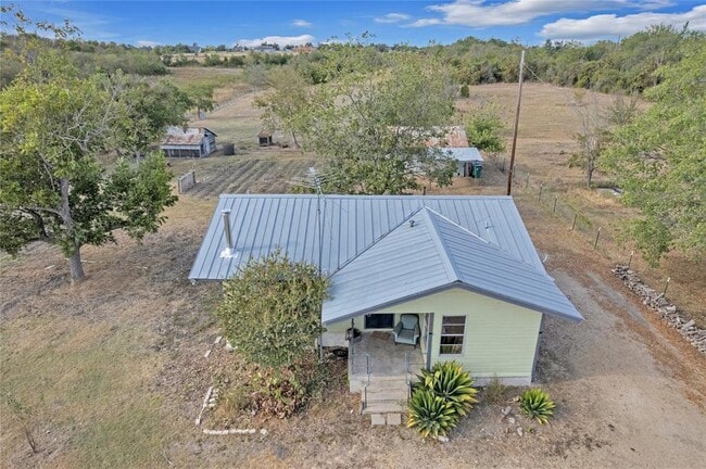 Photo - 1607 E 4th St